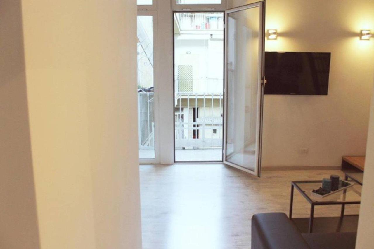 Inner House Apartment Rom